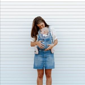Denim overall skirt baby carrier The Mumsie